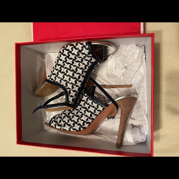 Coach sandals/heels 8.5 - Picture 2 of 7